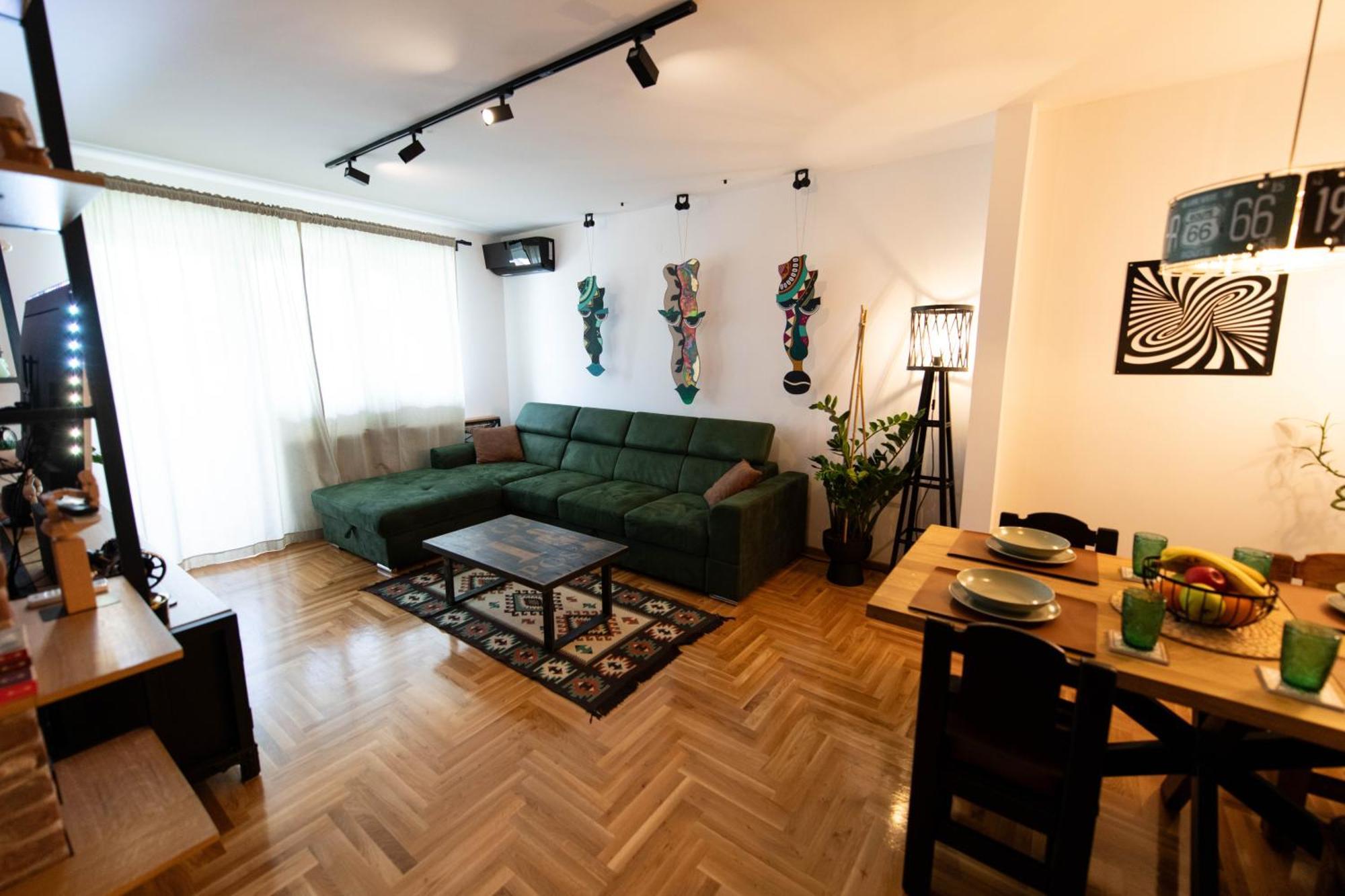 Sanpedro - Industrial Elegance Apartment